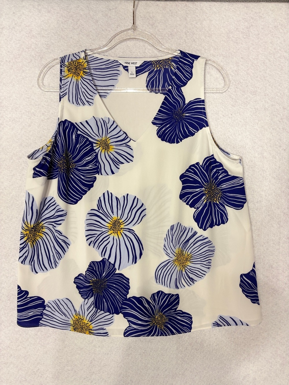 Nine West Sleeveless White Floral Print Tank Top with Blue Blooms Size Large